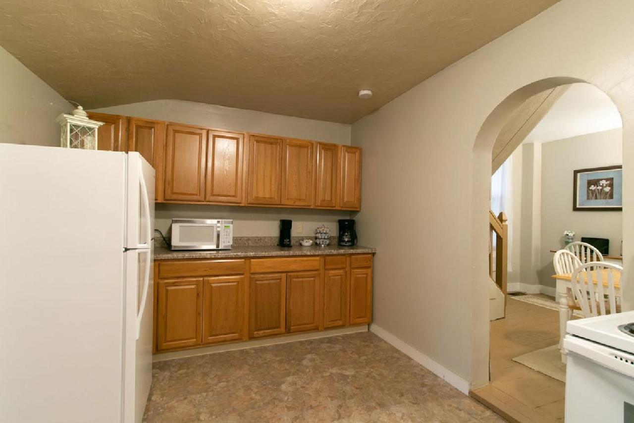 Downtown 2 Bedroom Cottage, Sleeps 6, Walking Distance To Honeywell, Downtown Restaurants, Shopping Wabash Eksteriør billede