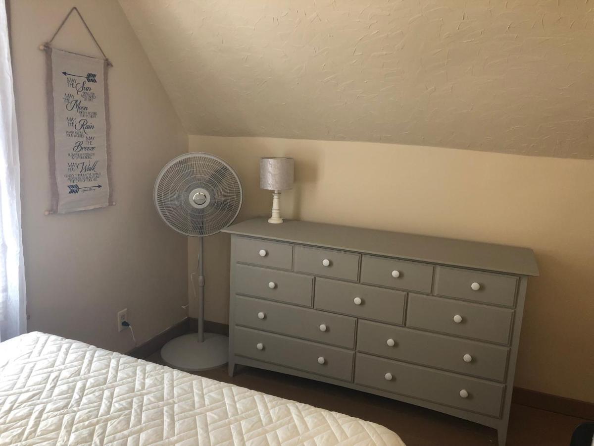 Downtown 2 Bedroom Cottage, Sleeps 6, Walking Distance To Honeywell, Downtown Restaurants, Shopping Wabash Eksteriør billede
