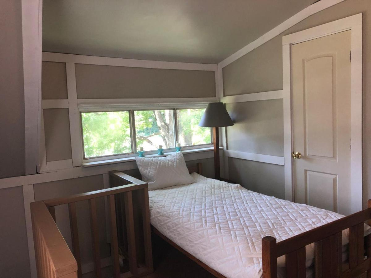 Downtown 2 Bedroom Cottage, Sleeps 6, Walking Distance To Honeywell, Downtown Restaurants, Shopping Wabash Eksteriør billede