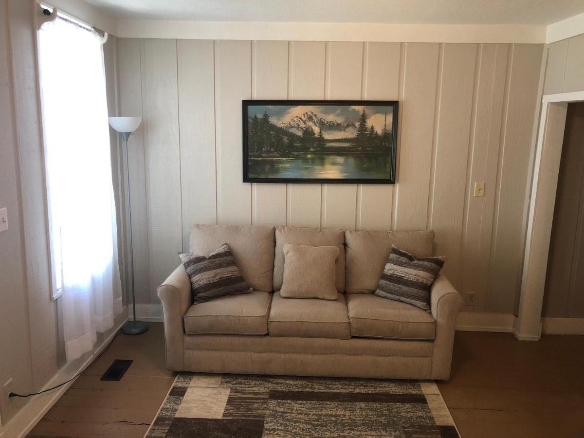 Downtown 2 Bedroom Cottage, Sleeps 6, Walking Distance To Honeywell, Downtown Restaurants, Shopping Wabash Eksteriør billede