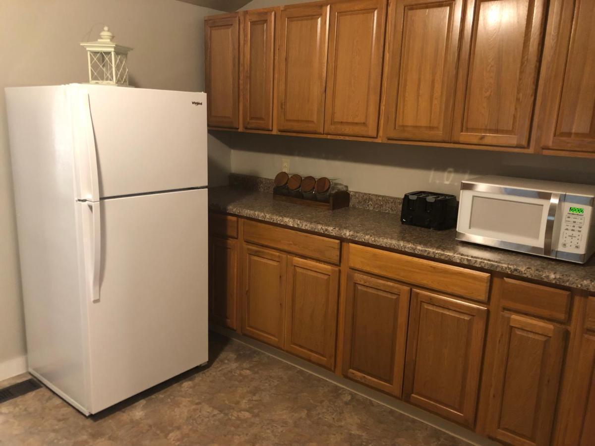 Downtown 2 Bedroom Cottage, Sleeps 6, Walking Distance To Honeywell, Downtown Restaurants, Shopping Wabash Eksteriør billede