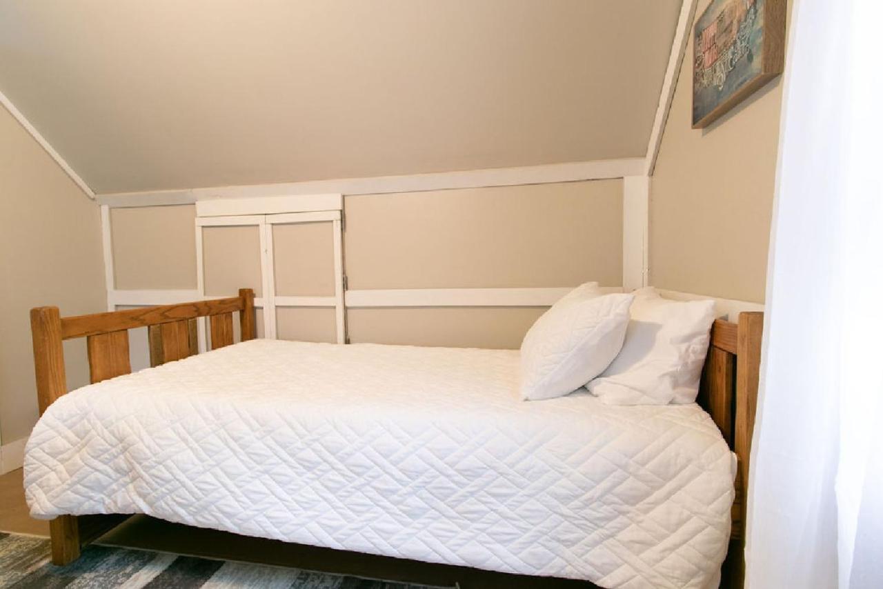 Downtown 2 Bedroom Cottage, Sleeps 6, Walking Distance To Honeywell, Downtown Restaurants, Shopping Wabash Eksteriør billede